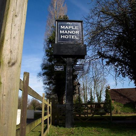 The Maple Manor Hotel ครอว์ลีย์ ภายนอก รูปภาพ